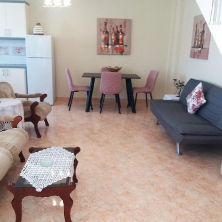 Evis Maisonette With Sea View Флогита Экстерьер фото