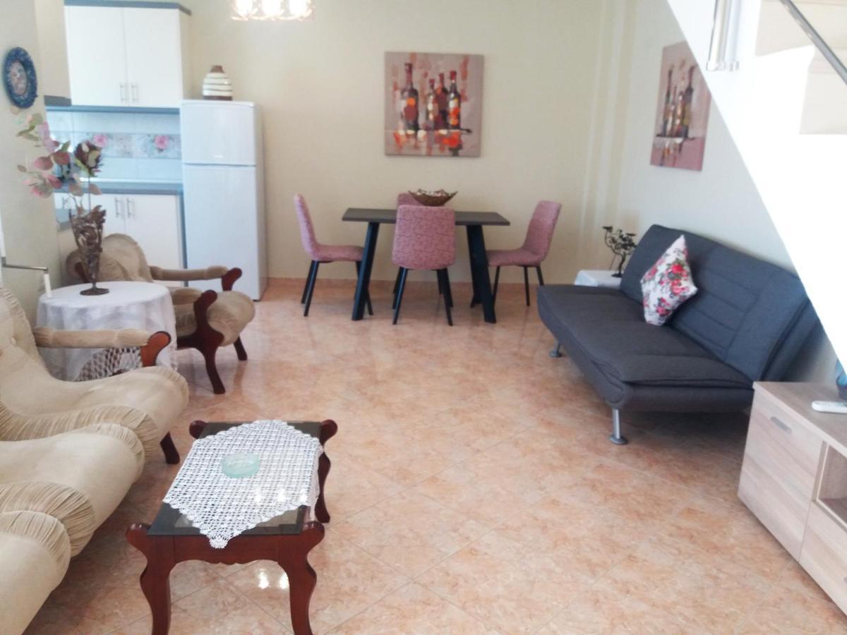Evis Maisonette With Sea View Флогита Экстерьер фото