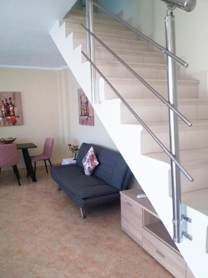 Evis Maisonette With Sea View Флогита Экстерьер фото