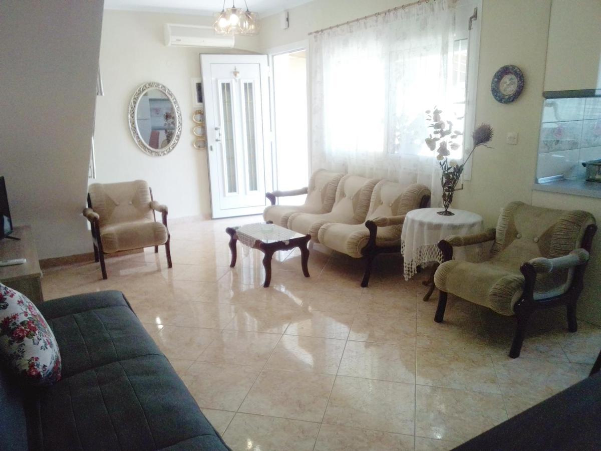 Evis Maisonette With Sea View Флогита Экстерьер фото